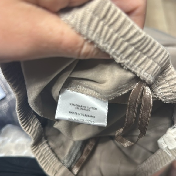 Eileen Fisher women’s petite khaki cropped pants size small - Picture 8 of 8